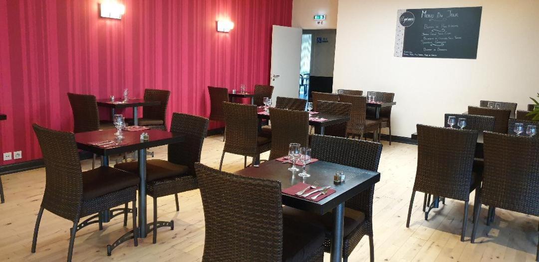 Hôtel Restaurant L'Espérance Vitré Esterno foto