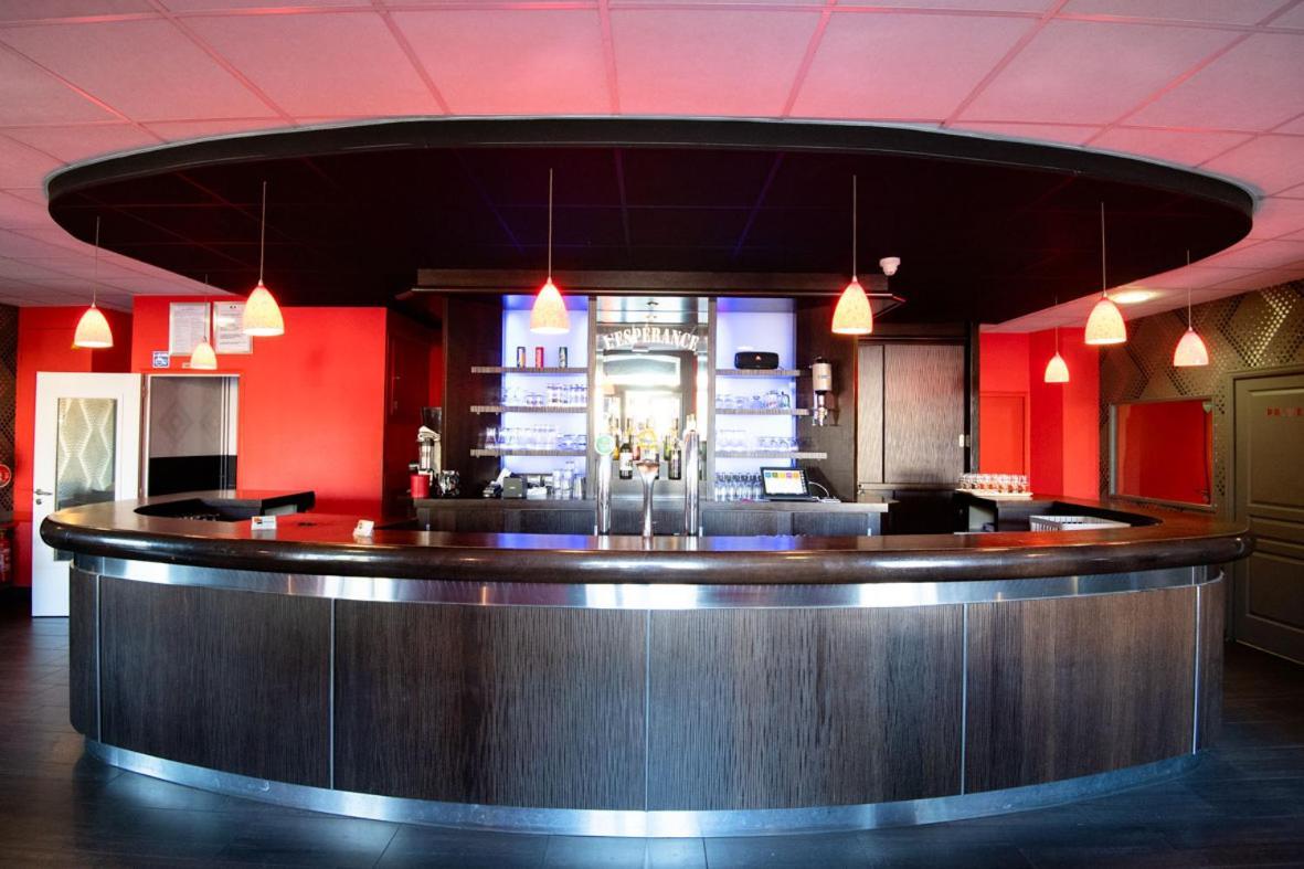 Hôtel Restaurant L'Espérance Vitré Esterno foto